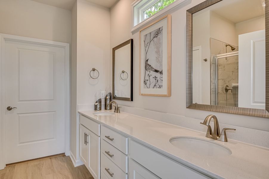 Furnished interior view inside a new home in Greenpoint, Harlem (Image 24).