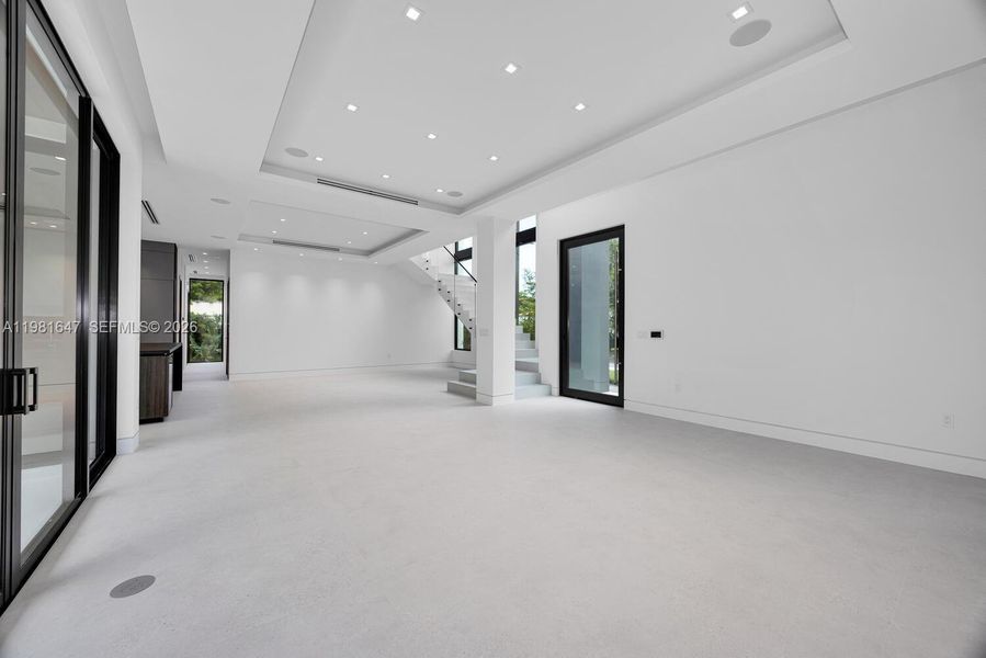 Spacious, unfurnished interior of a new home in , Miami (Image 25).