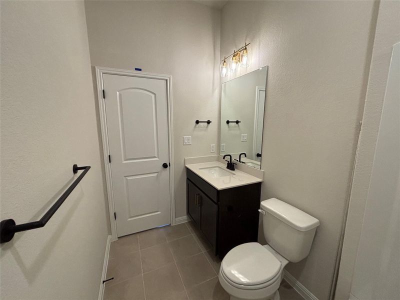 Furnished interior view inside a new home in Cannon Ranch 40s, Dripping Springs (Image 13).