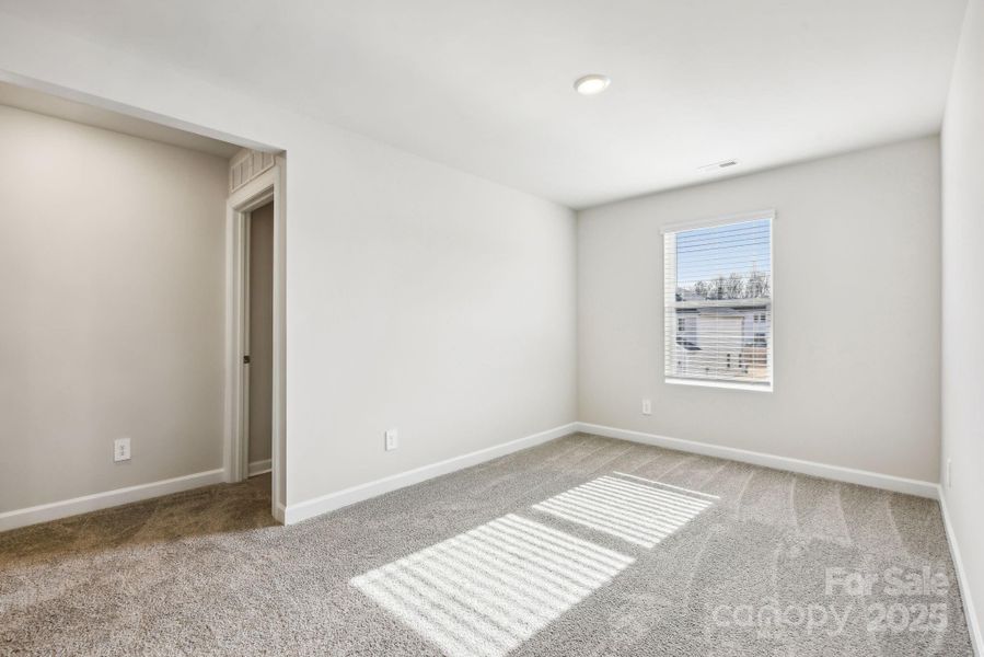 Photo is not of the actual home, but is an inspirational photo of builder’s model home and may depict options, furnishings, and/or decorator features that are not included Photo is not of the actual home, but is an inspirational photo of builder’s model home and may depict options, furnishings, and/or decorator features that are not included