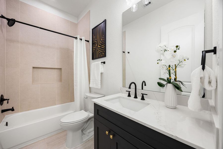 Furnished interior view inside a new home in , Tomball (Image 16).