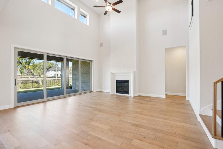 Spacious, unfurnished interior of a new home in , Missouri City (Image 28). Spacious, unfurnished interior of a new home in , Missouri City (Image 28).