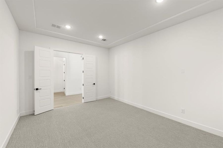 16. 200 Pearland - Media