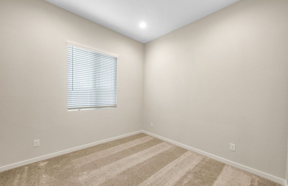 Spacious, unfurnished interior of a new home in Jorde Farms, Queen Creek (Image 14).