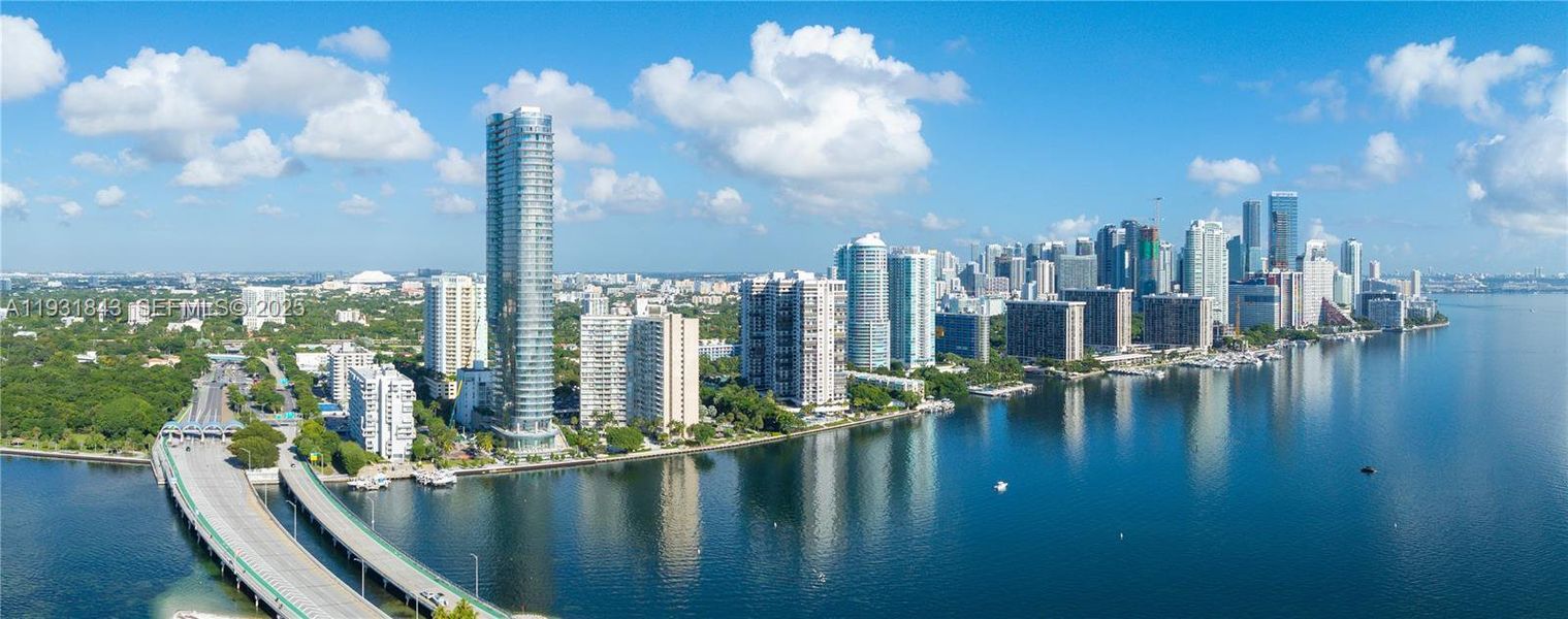 Condo located in Miami, FL showcasing its design and architecture (Image 9). Condo located in Miami, FL showcasing its design and architecture (Image 9).