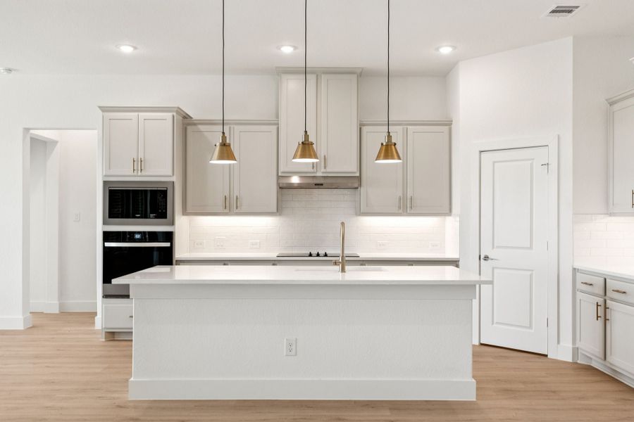 Representative furnished interior of a home built from the Halsted by Centre Living Homes in Lakeway Estates, Waxahachie (Image 11).