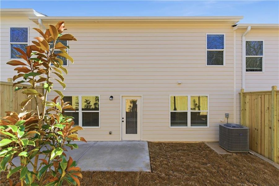 Exterior details and patio area of a home in Silver Leaf, Dawsonville (Image 23).