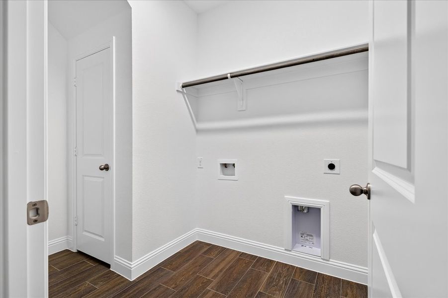 Spacious, unfurnished interior of a new home in The Ranches at Valley View, Springtown (Image 50).