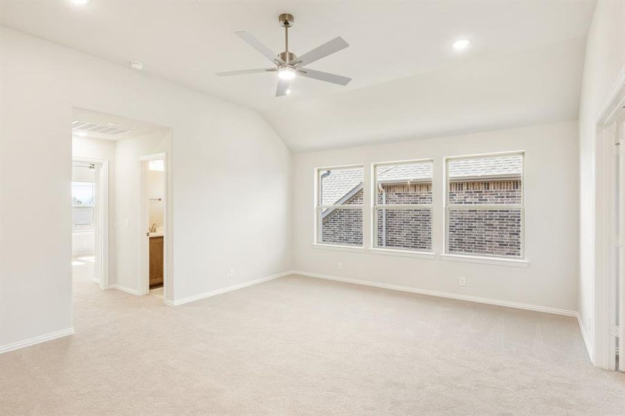 Spacious, unfurnished interior of a new home in Addison Hills, Cedar Hill (Image 27).