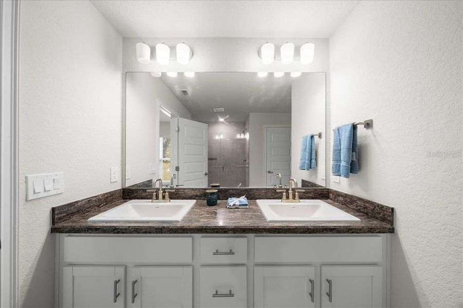 Furnished interior view inside a new home in , Ocala (Image 34).