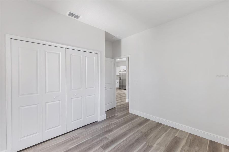 Spacious, unfurnished interior of a new home in , Ocala (Image 11).