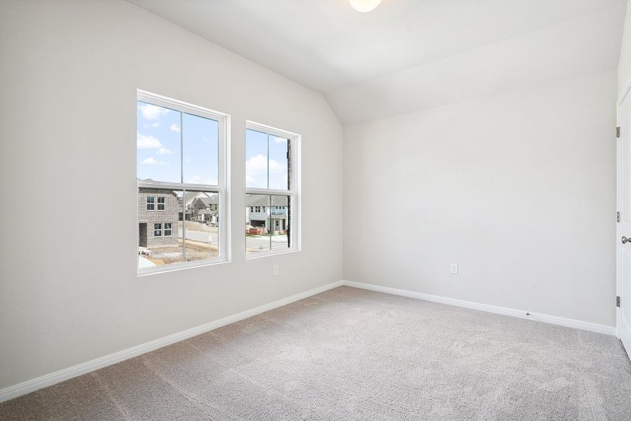 Representative unfurnished interior of a home built from the Blake by Ashton Woods in Rolling Glen, Hutto (Image 48).