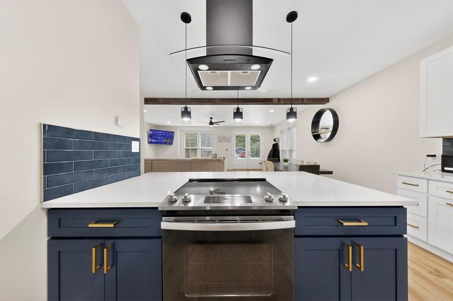 Furnished interior view inside a new home in , Mabank (Image 14).