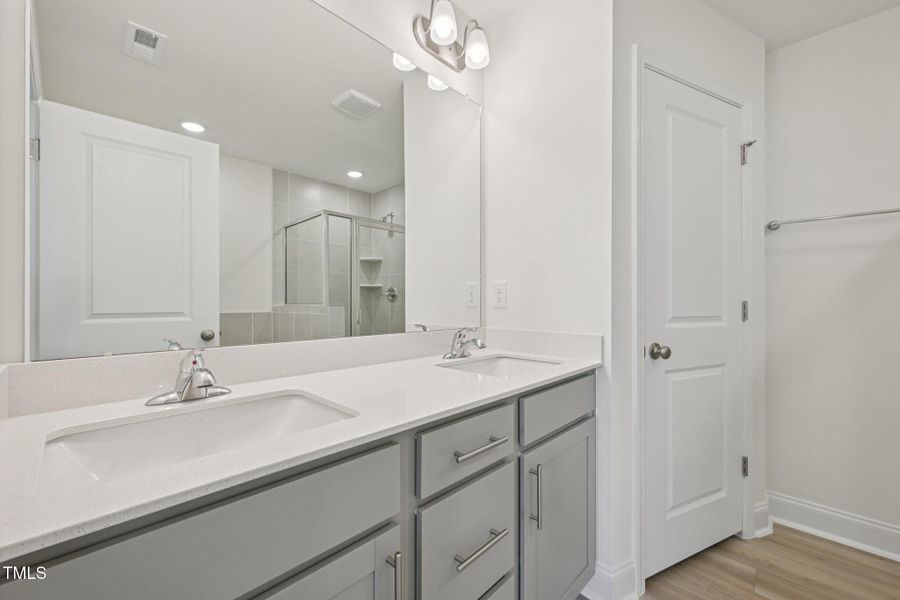 34-web-or-mls-Kensley Grv Ln-2406-034