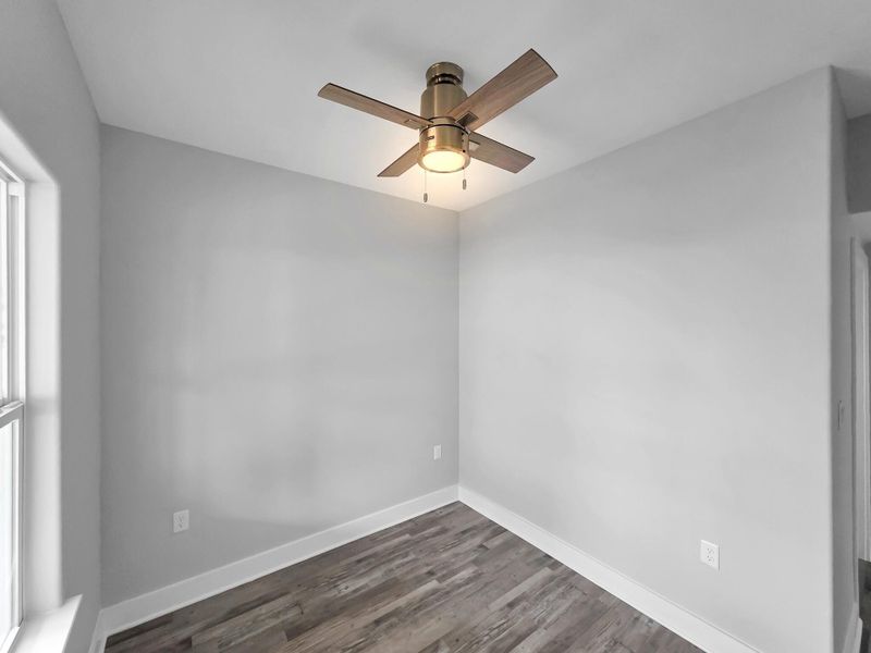 Spacious, unfurnished interior of a new home in , Bolivar (Image 22).