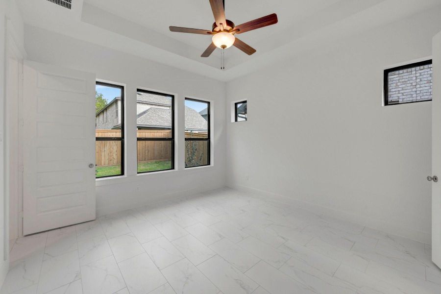 Spacious, unfurnished interior of a new home in The Highlands - Grove Collection, Porter (Image 23).