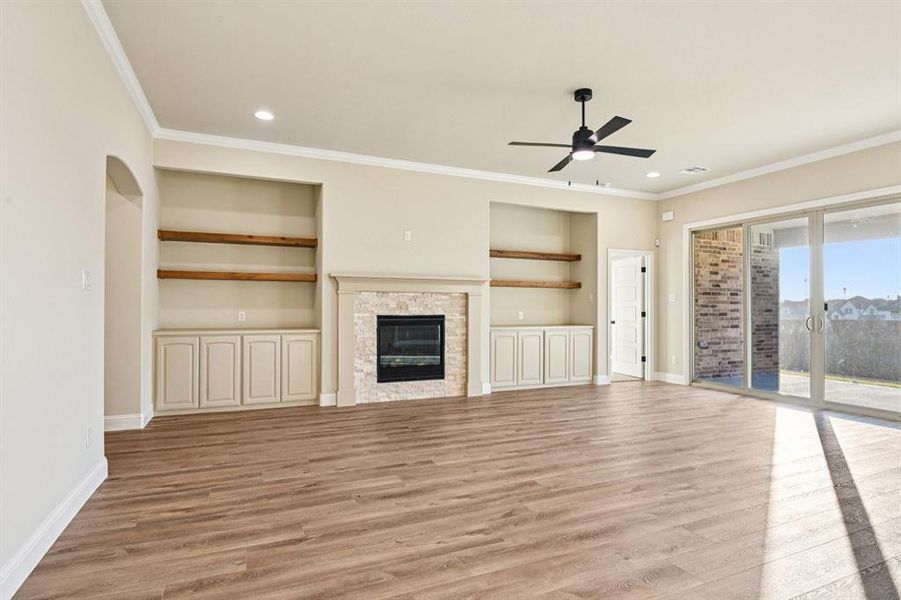 Spacious, unfurnished interior of a new home in , Alvarado (Image 38).