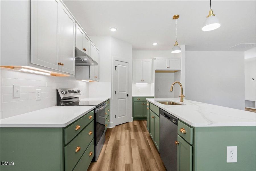 12-204 W Wilson St-12
