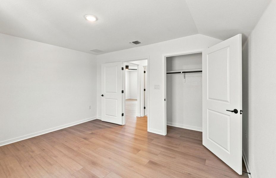 Spacious, unfurnished interior of a new home in Del Webb Austin at Lost Pines, Bastrop (Image 44).