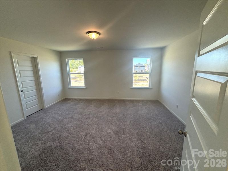 Spacious, unfurnished interior of a new home in Bellina, York (Image 13).