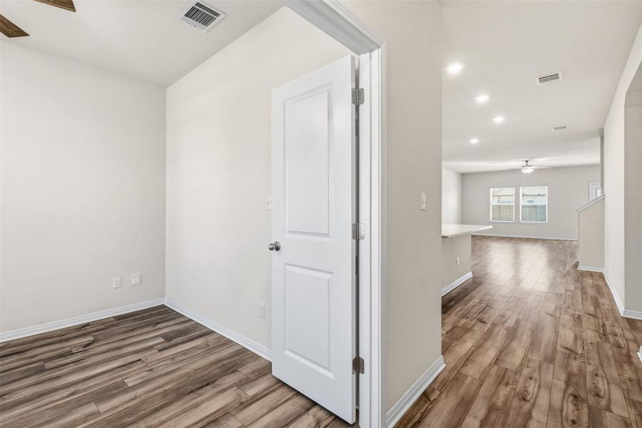 Spacious, unfurnished interior of a new home in Butler Farms - Reserve Collection, Liberty Hill (Image 18).