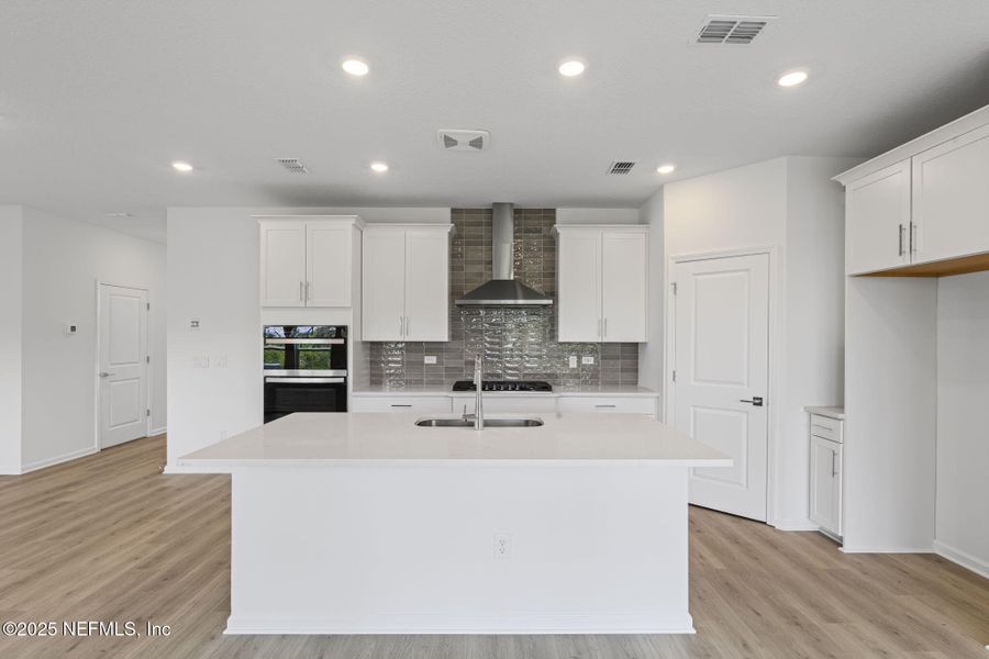 Image 38 of a home in Beacon Lake.