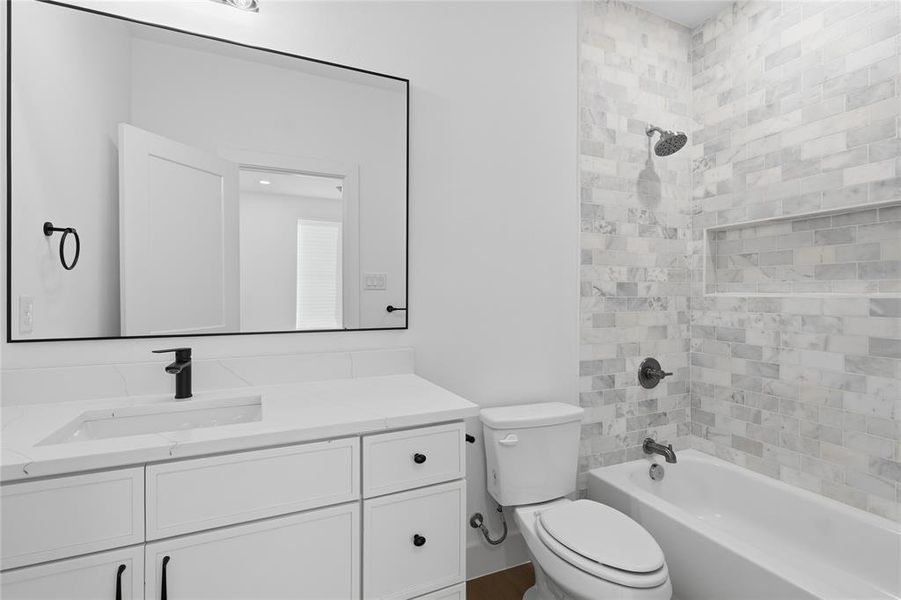 Furnished interior view inside a new home in , Dallas (Image 5). Furnished interior view inside a new home in , Dallas (Image 5).