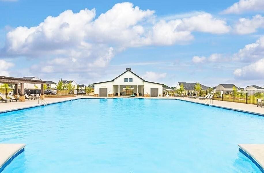 Community amenities in Southern Hills, McDonough (Image 27).