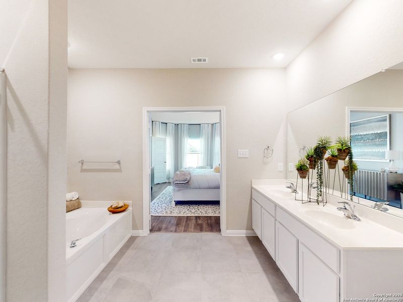 Furnished interior view inside a new home in Blue Ridge Ranch, San Antonio (Image 7). Furnished interior view inside a new home in Blue Ridge Ranch, San Antonio (Image 7).