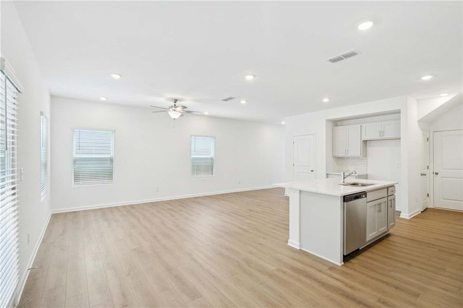 Spacious, unfurnished interior of a new home in , Flowery Branch (Image 15).