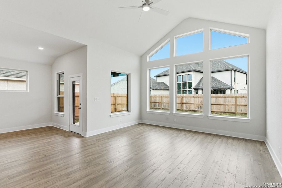 Spacious, unfurnished interior of a new home in Alsatian Oaks, Castroville (Image 35).