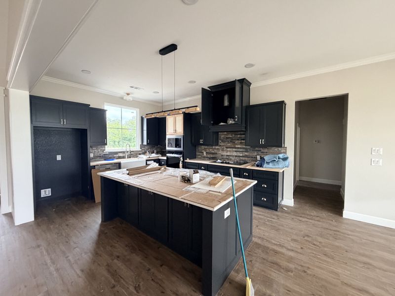 Image 26 of a home in Oak Water Ranch.