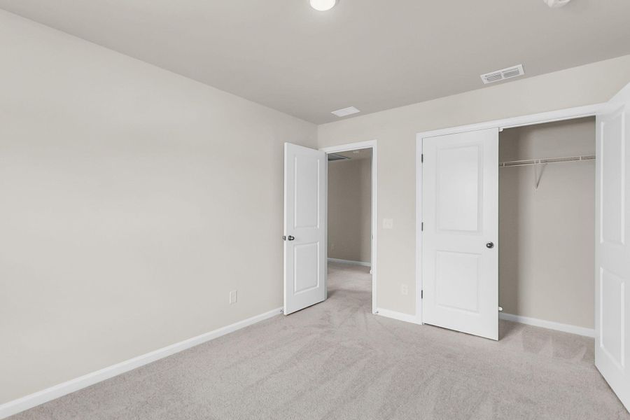 Spacious, unfurnished interior of a new home in Watson Hill, Summerville (Image 12).