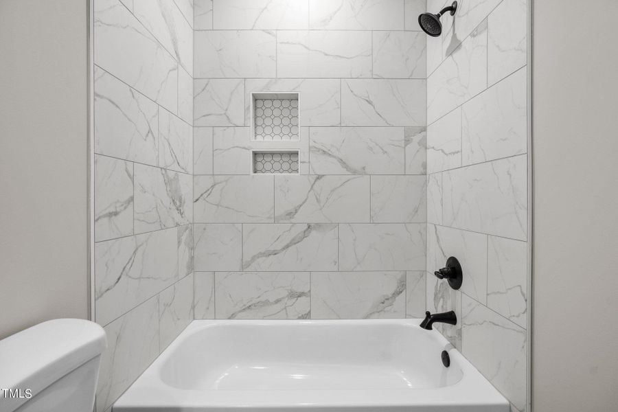 32-web-or-mls-DSC00297 32-web-or-mls-DSC00297