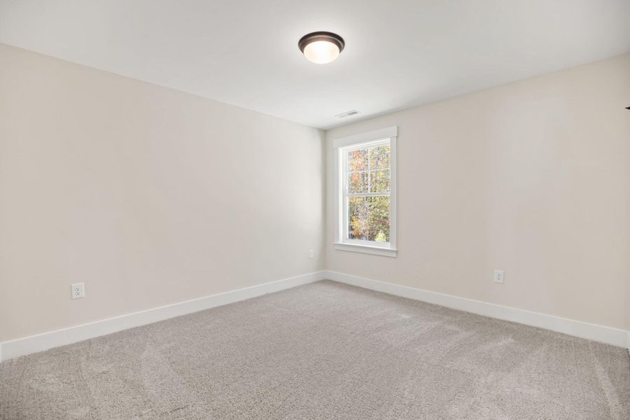 Spacious, unfurnished interior of a new home in Harbor Crossing, Greensboro (Image 29).