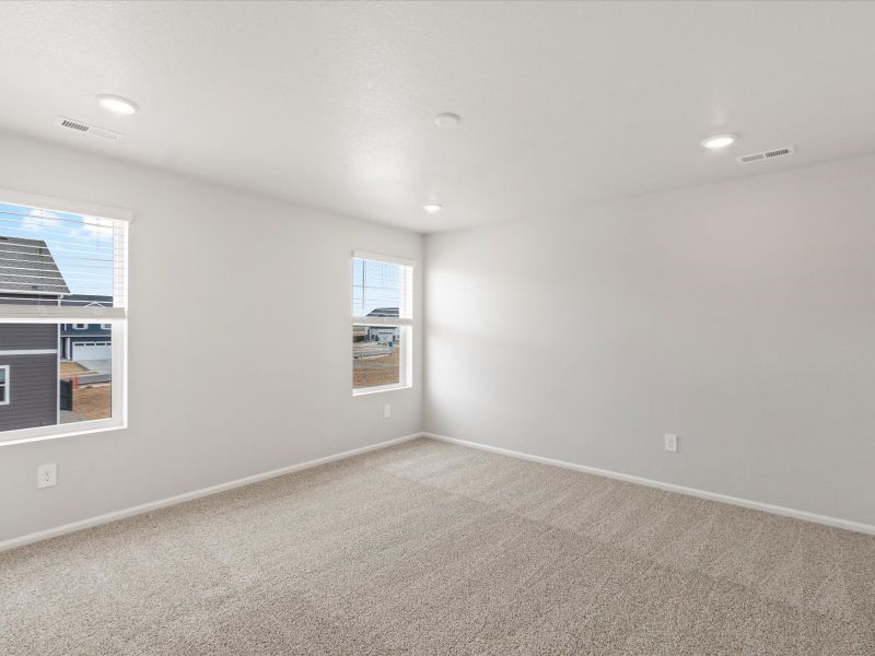 Spacious, unfurnished interior of a new home in Westgate, Greeley (Image 16).