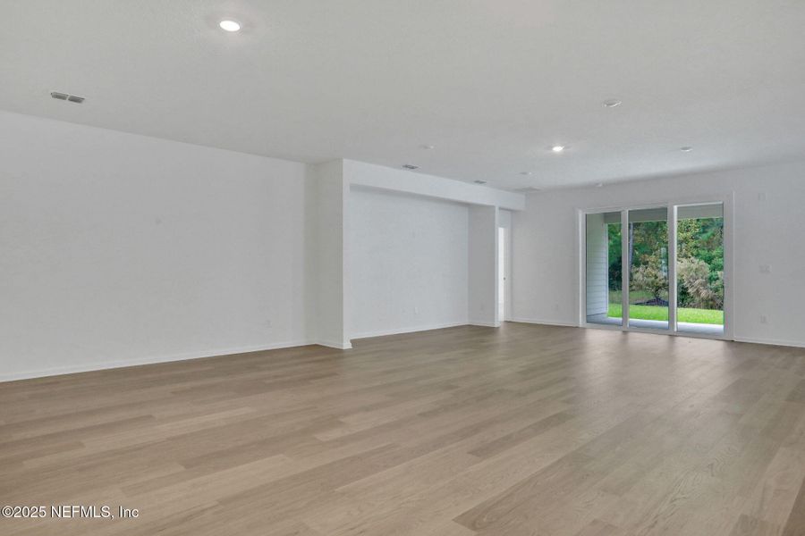 Spacious, unfurnished interior of a new home in Jennings Farm, Middleburg (Image 27). Spacious, unfurnished interior of a new home in Jennings Farm, Middleburg (Image 27).