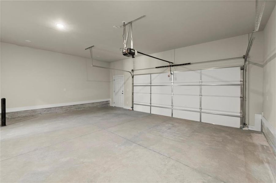 Spacious, unfurnished interior of a new home in West Town, Atlanta (Image 53).
