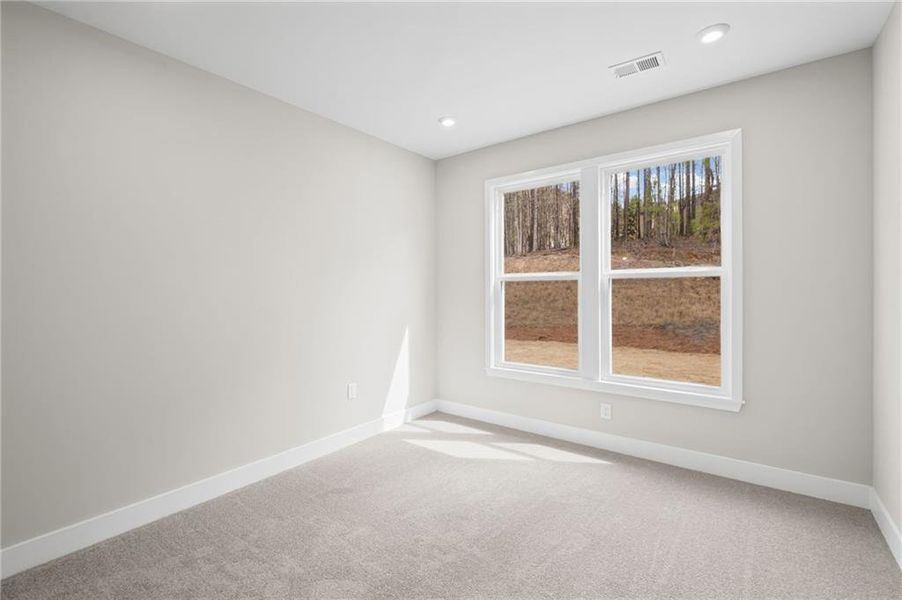 Spacious, unfurnished interior of a new home in Governor’s Preserve, Canton (Image 33).