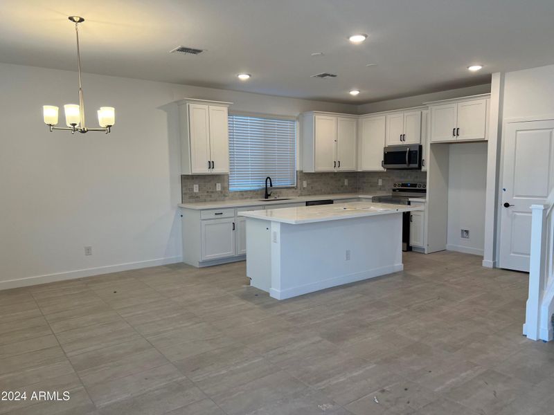 Lot 6 Kitchen & Dining area