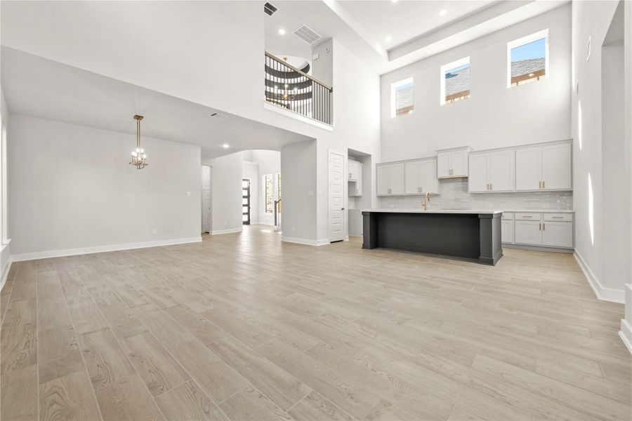 Spacious, unfurnished interior of a new home in Kresston, Montgomery (Image 9).