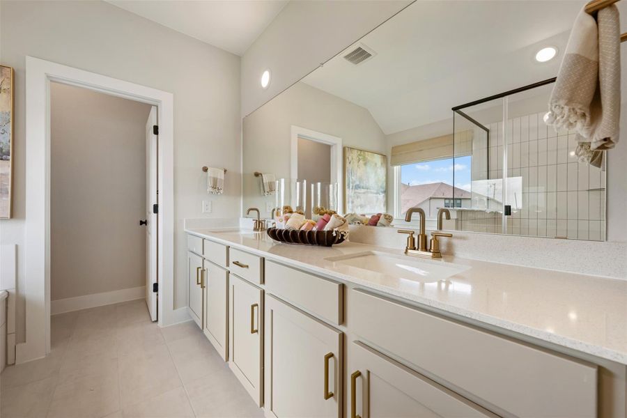 Representative images and renderings are for illustrative purposes. Actual structural options and design finishes of home may vary.