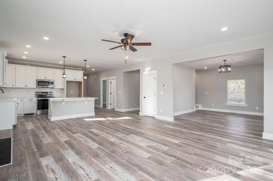 Spacious, unfurnished interior of a new home in , Denver (Image 39).