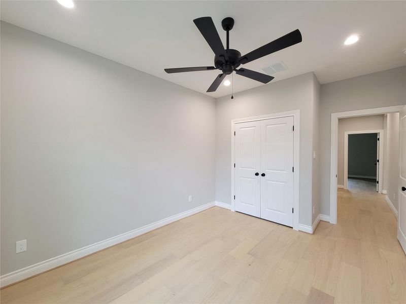 Spacious, unfurnished interior of a new home in , Conroe (Image 38).