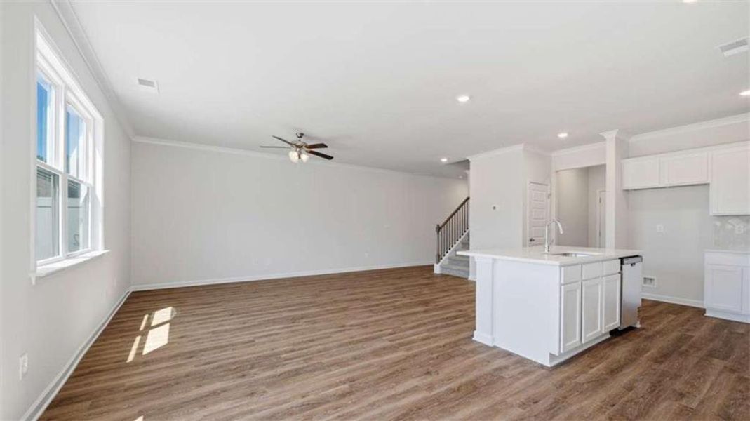 Spacious, unfurnished interior of a new home in Inverness at Sugarloaf, Lawrenceville (Image 13).