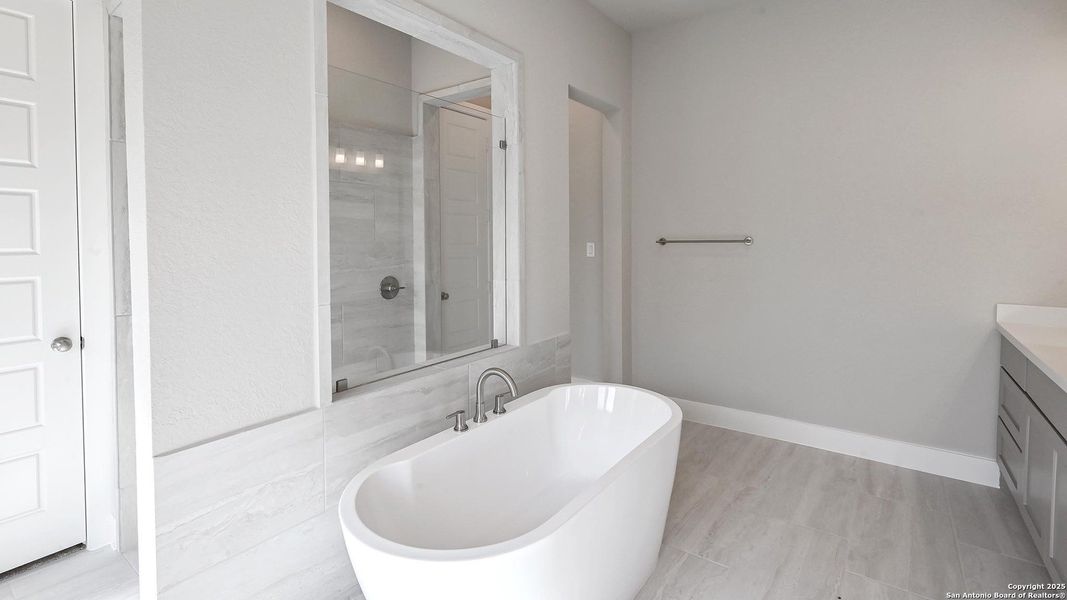 Furnished interior view inside a new home in Homestead 65', Schertz (Image 4). Furnished interior view inside a new home in Homestead 65', Schertz (Image 4).