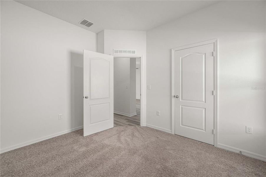 Spacious, unfurnished interior of a new home in Tula Parc, Astatula (Image 11). Spacious, unfurnished interior of a new home in Tula Parc, Astatula (Image 11).