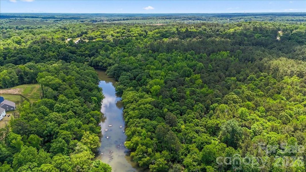 Natural landscape and outdoor views near Walkers Mill in Edgemoor (Image 38). Natural landscape and outdoor views near Walkers Mill in Edgemoor (Image 38).