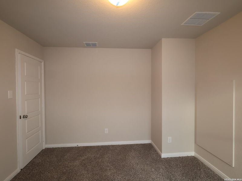 Spacious, unfurnished interior of a new home in Agave, San Antonio (Image 26).