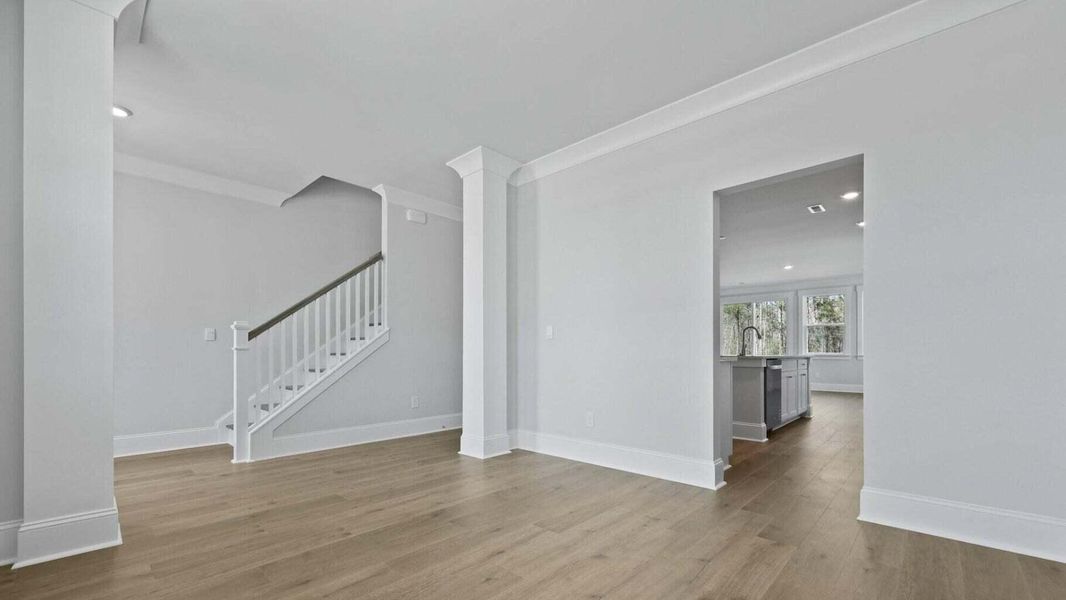 Spacious, unfurnished interior of a new home in Sheep Island, Summerville (Image 14).